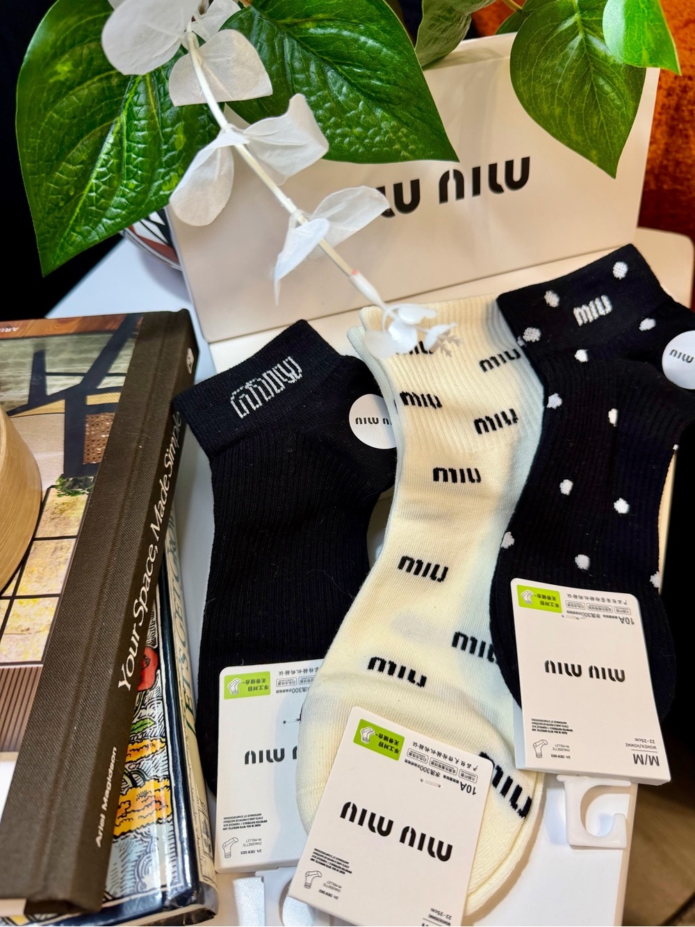 Miu Miu Black & Cream Logo Casual Socks - 3 Pack